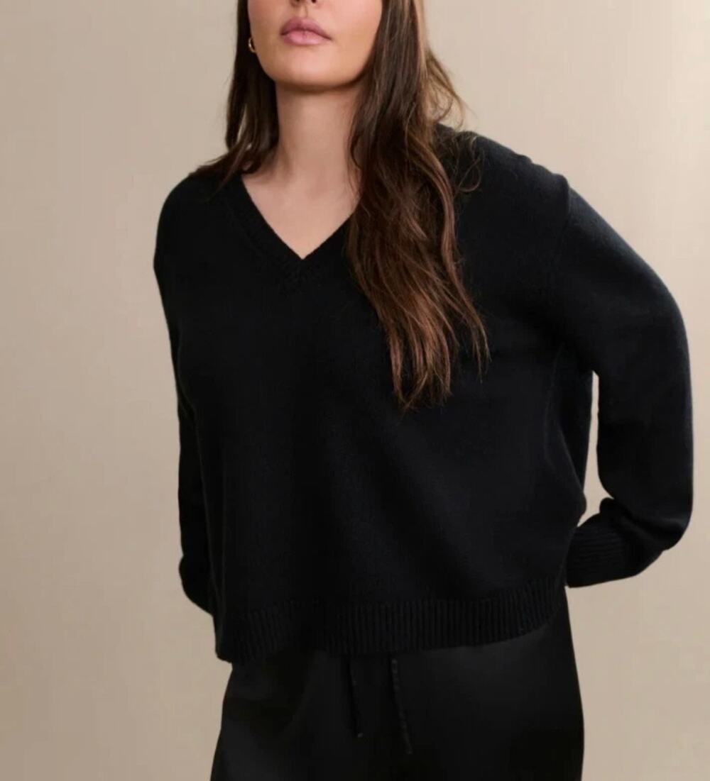 Jenni Kayne Simone Long Sleeve V-Neck Pullover Knit Sweater Black Women's Small